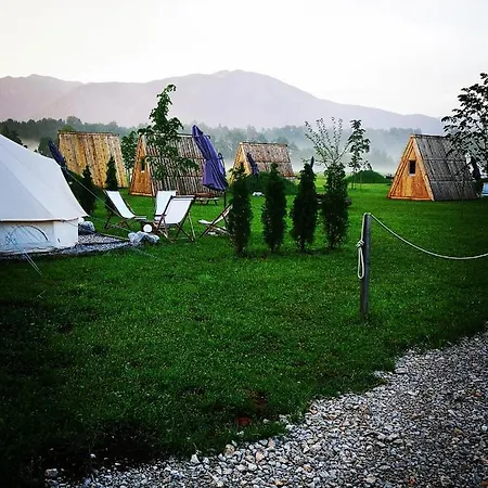 Camping Garden Park 2*